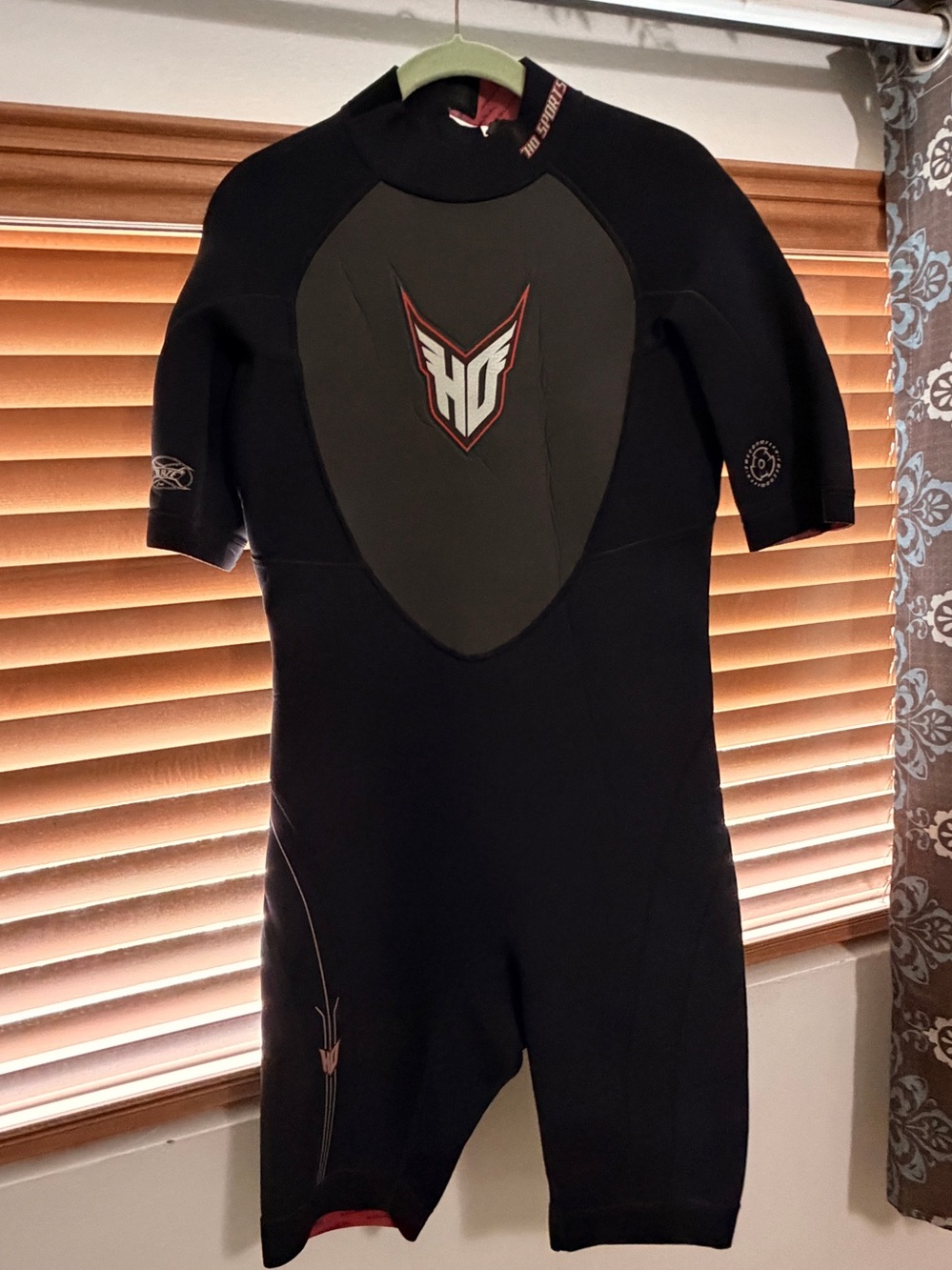 HO Sports Men’s Shorty Short Sleeve Wetsuit -Large L Spring suit. NEW.